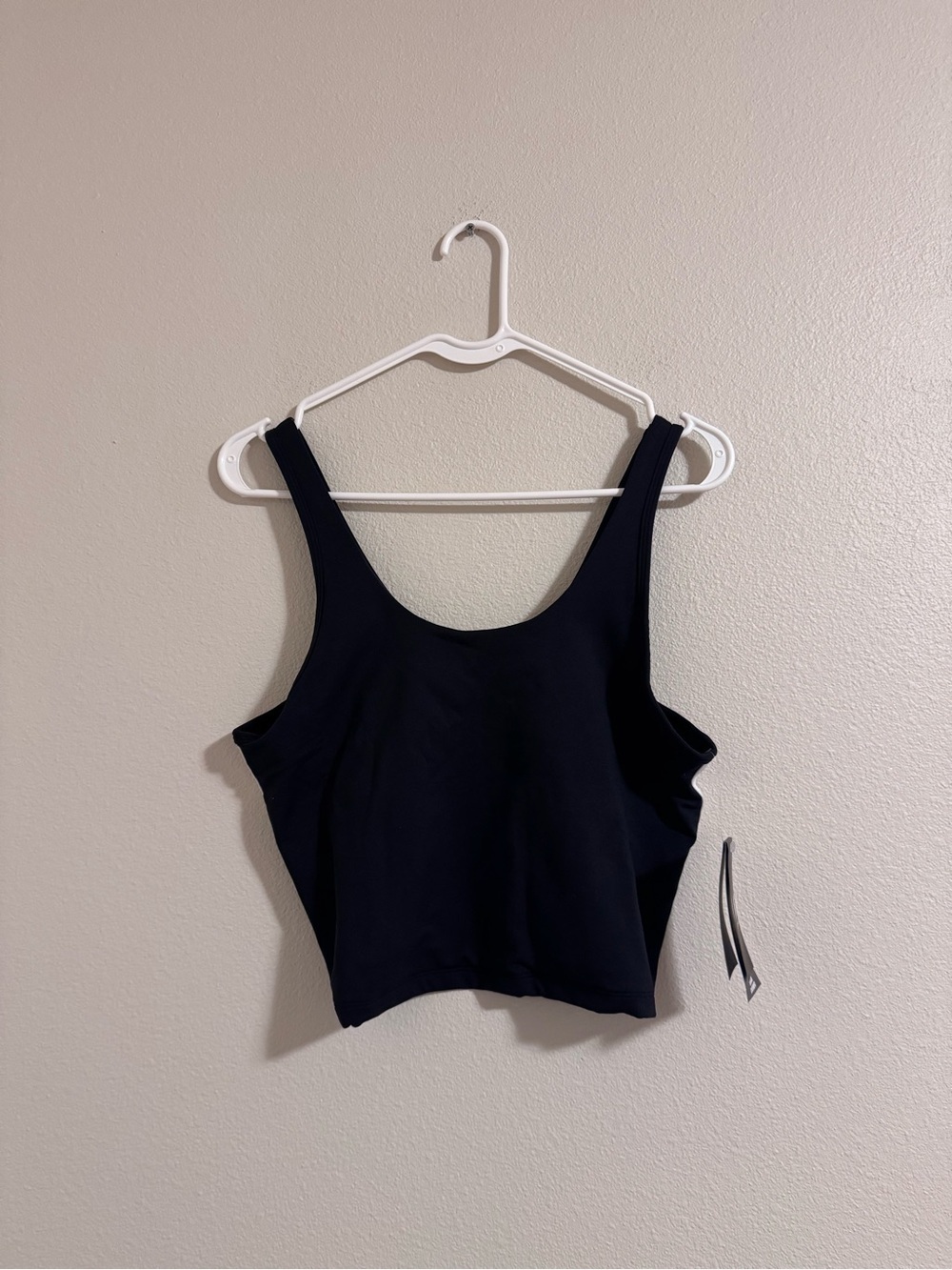 Under Armour Black Scoop Crop Tank Top